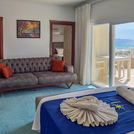 Plaj Βίλα Κουσάντασι